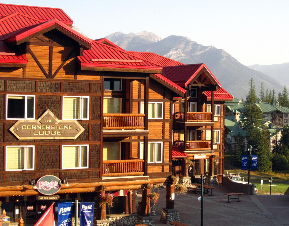 Cornerstone Lodge By Park Vacation Management Fernie Buitenkant foto