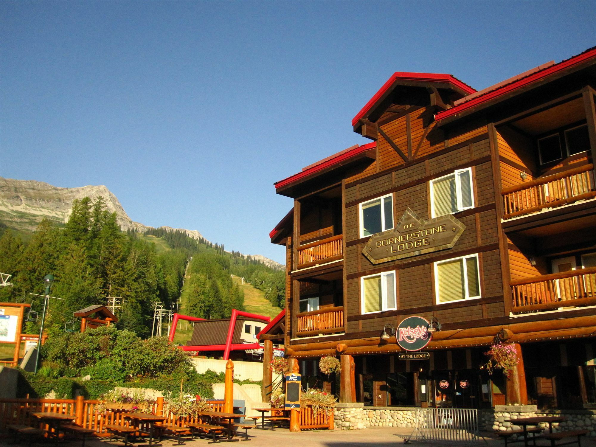 Cornerstone Lodge By Park Vacation Management Fernie Buitenkant foto