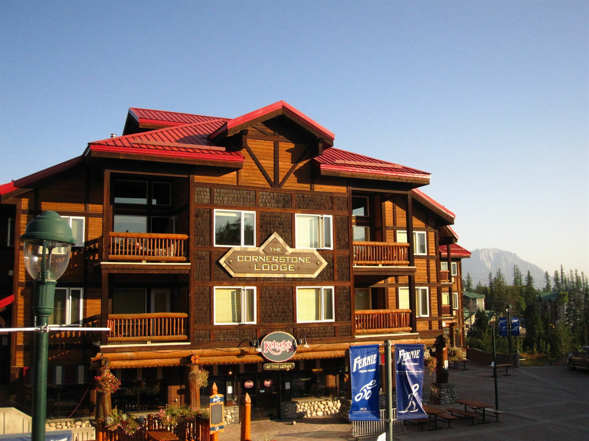Cornerstone Lodge By Park Vacation Management Fernie Buitenkant foto